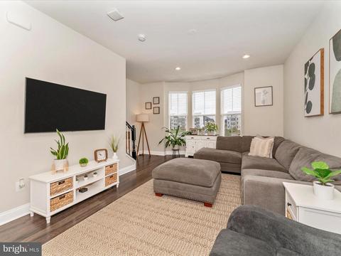 704 Brengle Dr, Frederick, MD 21701 photo 4