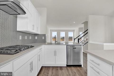 867 Amity St, Frederick, MD 21701 photo 8