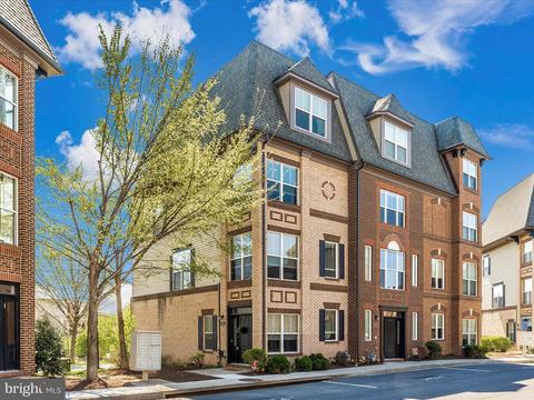 1454 Trafalgar Ln, Frederick, MD 21701
