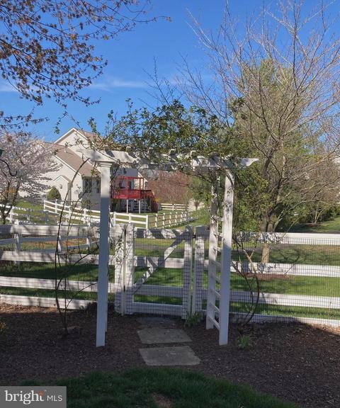 1012 Bexhill Dr, Frederick, MD 21702 photo 9