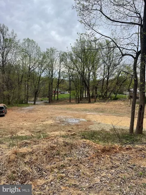 Mountain Road, Knoxville, MD 21758