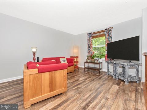 112 Deerfield Pl, Frederick, MD 21702 photo 9