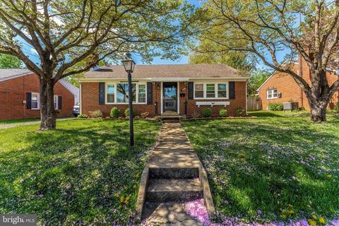 402 Pearl St, Frederick, MD 21701