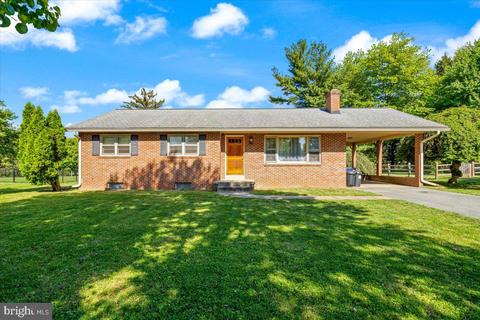 8002 Sunnybrook Ct, Frederick, MD 21702