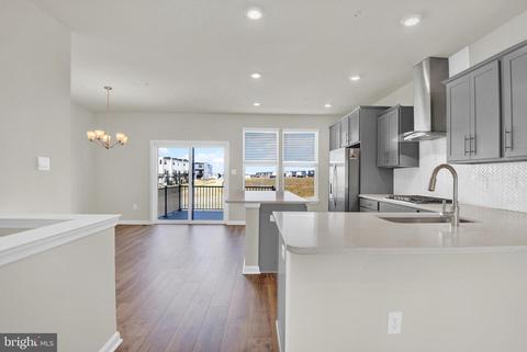 875 Amity St, Frederick, MD 21701 photo 4