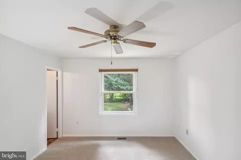 1587 Andover Ln, Frederick, MD 21702 photo 11