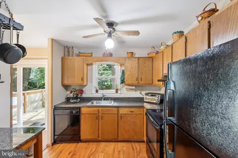 1587 Andover Ln, Frederick, MD 21702 photo 9
