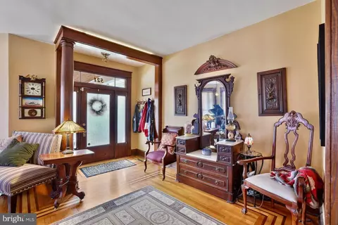 521 Elm St, Frederick, MD 21701 photo 3