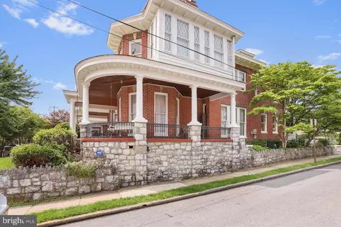 521 Elm St, Frederick, MD 21701 photo 2