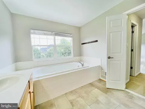 602 Crossover Ct, Frederick, MD 21703 photo 32