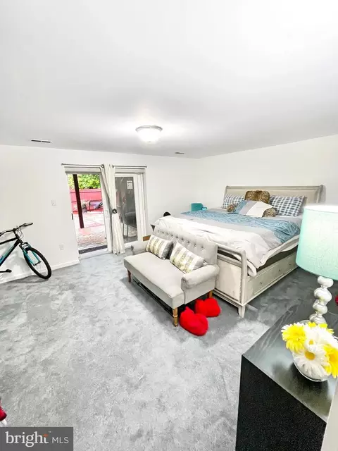 1467 Mobley Ct, Frederick, MD 21701 photo 2