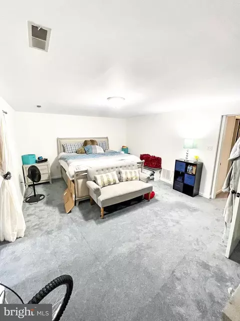 1467 Mobley Ct, Frederick, MD 21701 photo 4