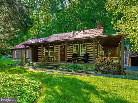6204 Mountaindale Rd, Thurmont, MD 21788