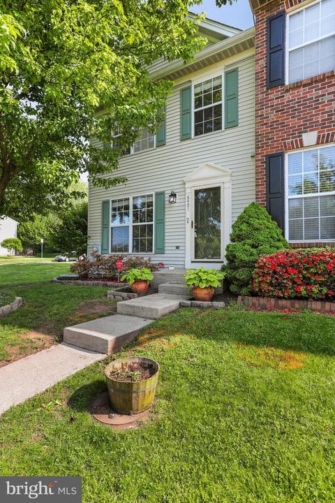 6401 Towncrest Ct W, Frederick, MD 21703