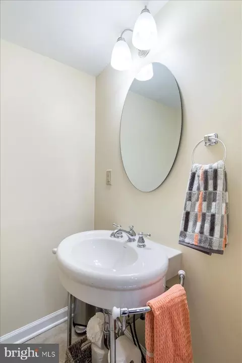 42 E South St, Frederick, MD 21701 photo 15