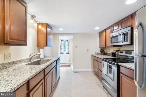 42 E South St, Frederick, MD 21701 photo 11