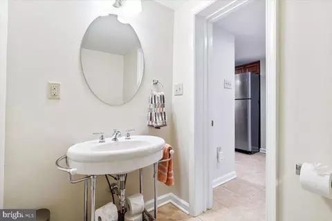42 E South St, Frederick, MD 21701 photo 14