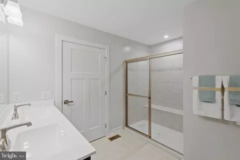 2589 Lamplighter Dr, Frederick, MD 21702 photo 17