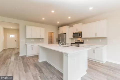 403 Union St, Frederick, MD 21701 photo 5