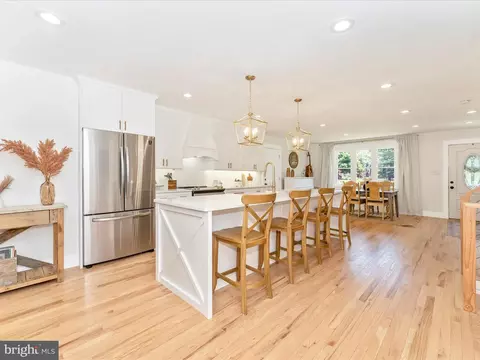 2710 Laura Dr, Frederick, MD 21704 photo 2