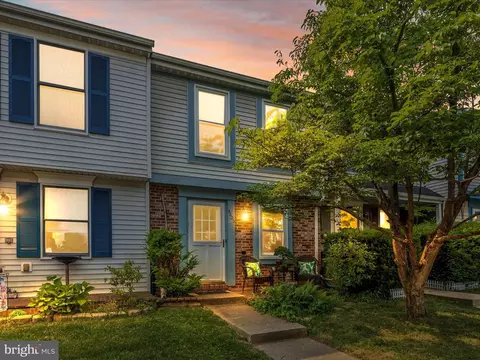 5829 Whitfield Ct, Frederick, MD 21703