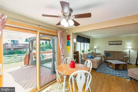 6571 Whetstone Dr, Frederick, MD 21703 photo 8