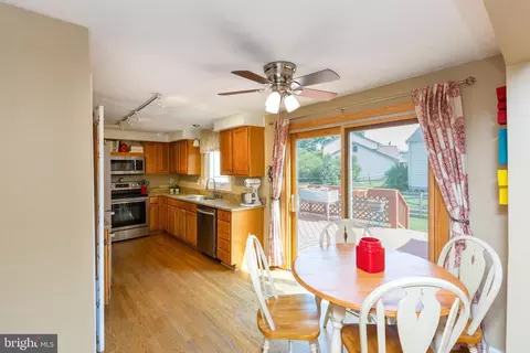 6571 Whetstone Dr, Frederick, MD 21703 photo 7