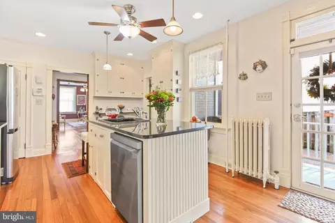 48 E South St E, Frederick, MD 21701 photo 5