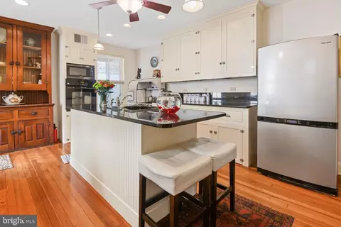 48 E South St E, Frederick, MD 21701 photo 8