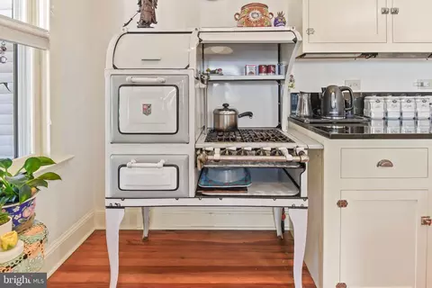 48 E South St E, Frederick, MD 21701 photo 10