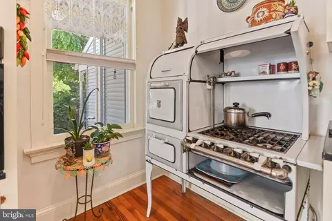 48 E South St E, Frederick, MD 21701 photo 9