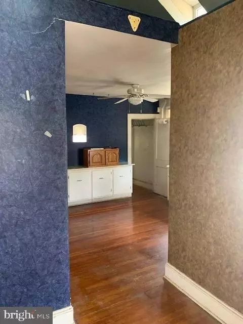 401 Center St, Frederick, MD 21701 photo 4