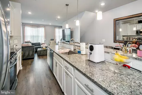 7166 Proclamation Pl, Frederick, MD 21703 photo 6