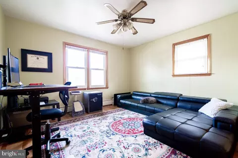 10 Frederick Ave, Frederick, MD 21701 photo 4