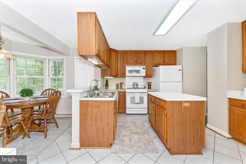2467 Bear Den Rd, Frederick, MD 21701 photo 4