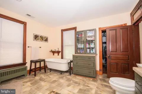 122 E Main St, Middletown, MD 21769 photo 27
