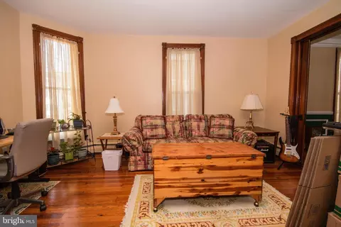122 E Main St, Middletown, MD 21769 photo 9