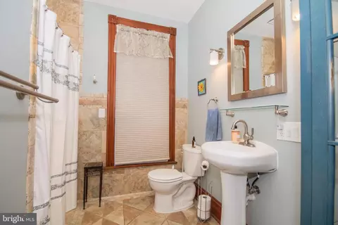 122 E Main St, Middletown, MD 21769 photo 14