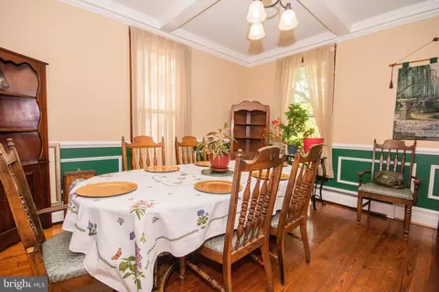 122 E Main St, Middletown, MD 21769 photo 7