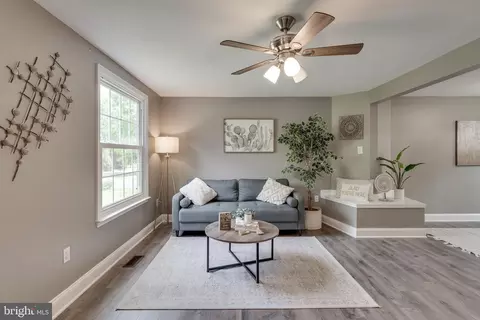 7107 Jasper Dr, Middletown, MD 21769