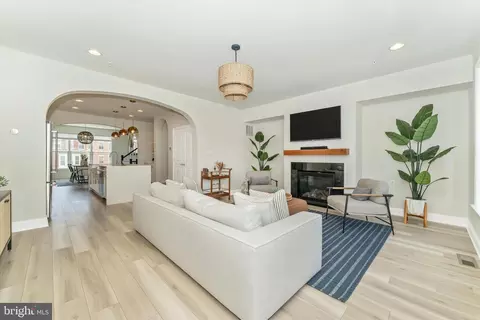 963 Holden Rd, Frederick, MD 21701 photo 5