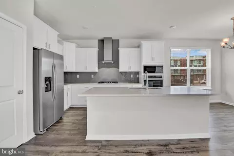 410 Constellation Ln, Frederick, MD 21701 photo 10