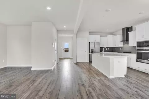 410 Constellation Ln, Frederick, MD 21701 photo 12