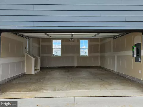 446 Constellation Ln, Frederick, MD 21701 photo 5