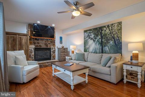 2011 Chapel Ct, Frederick, MD 21702 photo 10