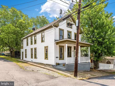 6 5th Ave, Brunswick, MD 21716