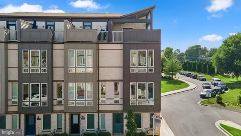 1553 Holland Park Ln, Frederick, MD 21701