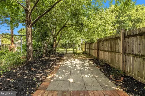 207 W 5th St, Frederick, MD 21701 photo 8