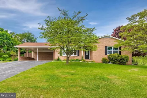 13722 Hillside Ave, Thurmont, MD 21788