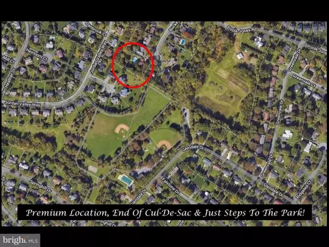 8388 Buckeye Ct, Frederick, MD 21702 photo 2
